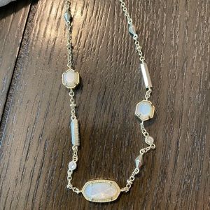 Kendra Scott LONG necklace Gold mother of pearl